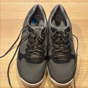 Men's Gray Sneakers